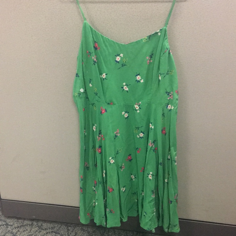 ⭐️⭐️ 4/$25⭐️⭐️ Old navy green floral dress